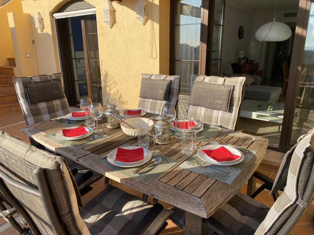 Huge Rooftop Solarium With See View - 3 Rooms Benahavís Exteriör bild
